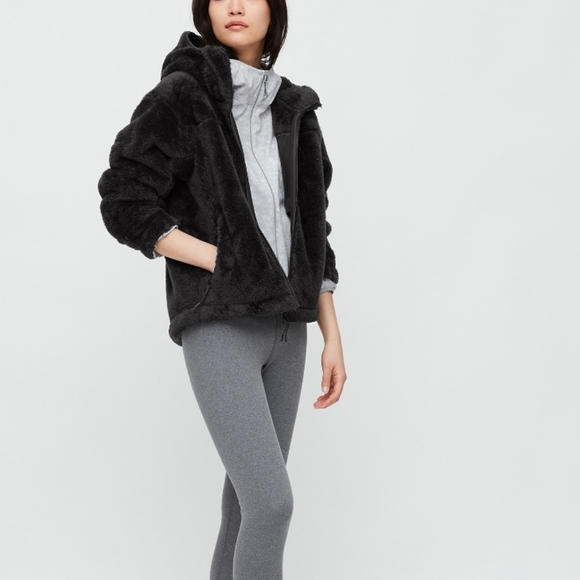 Uniqlo Windproof Fluffy Yarn Fleece Zip 
